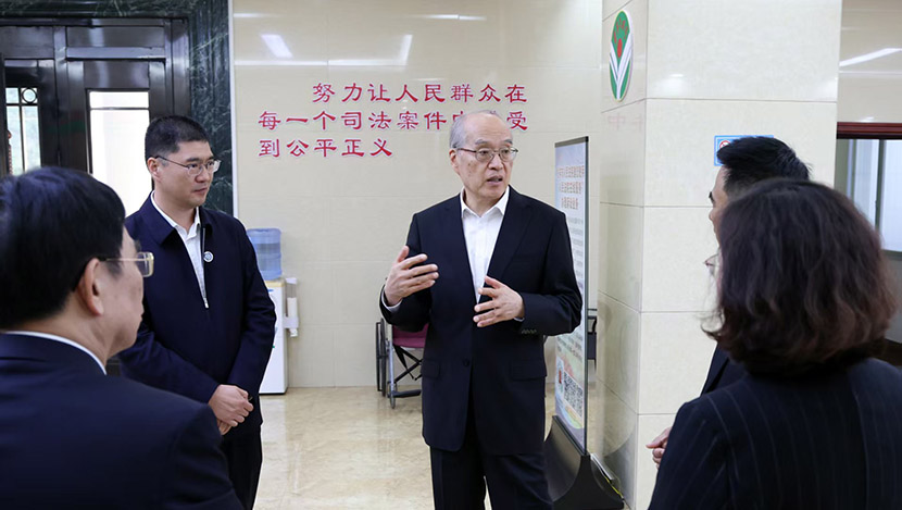 始终保持抓落实的韧劲