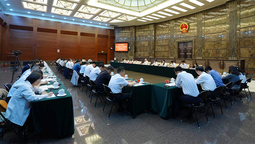 周末党员大会：把握好六组关系