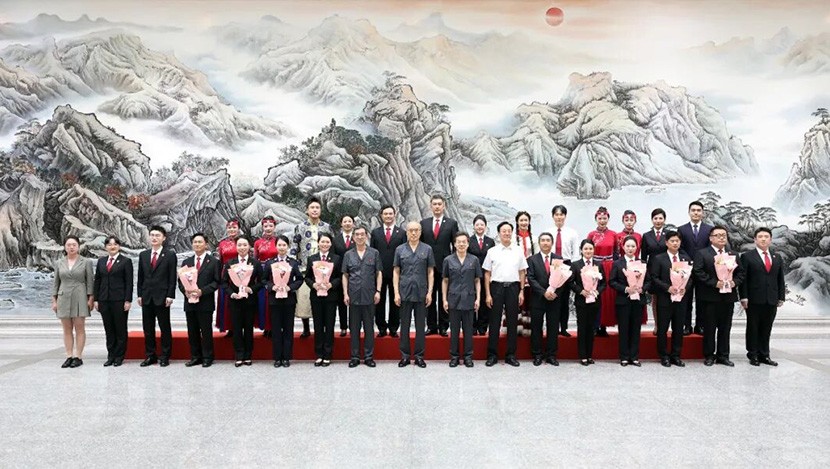 学习“马背法官”：国徽在肩，人民在心